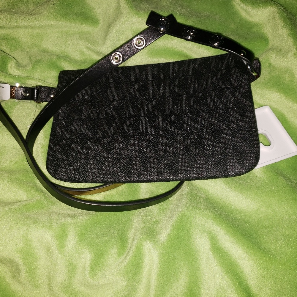 Michael Kors Belt - Picture 4 of 6